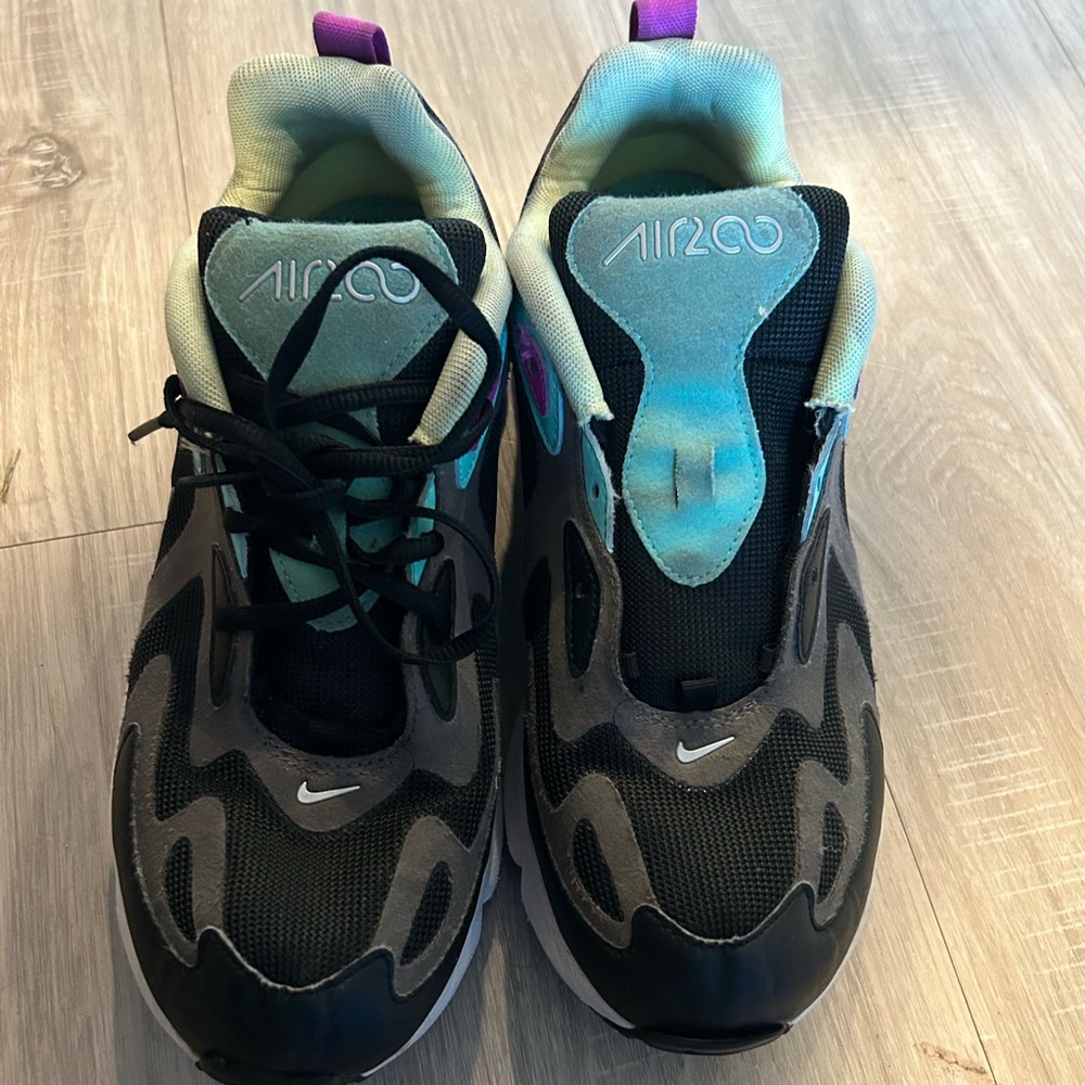 Nike Air Max 200 Sneakers for Women – Size 7, Athletic Comfort - Picture 2 of 5